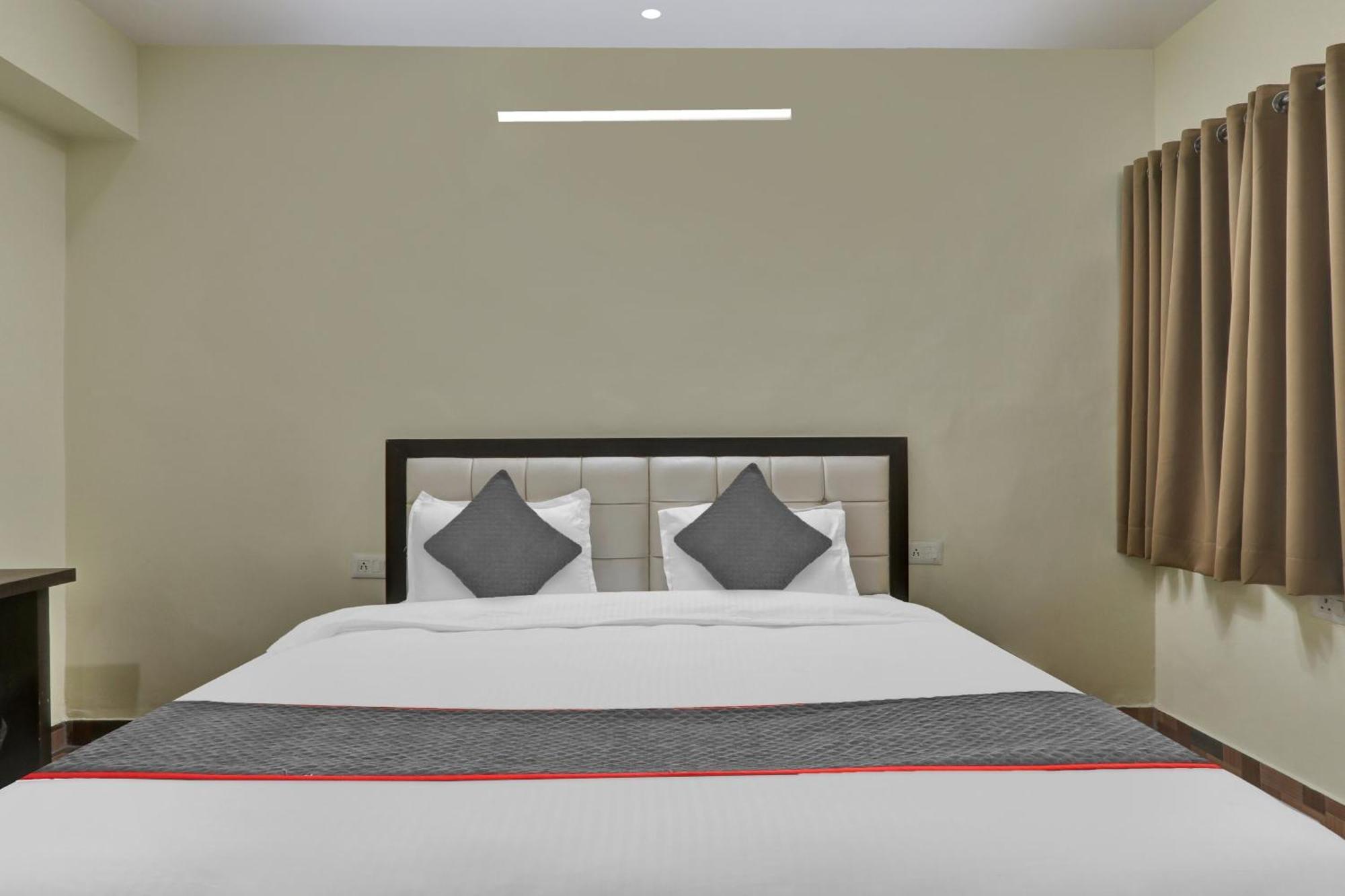 Collection O Starfield Hotel Lakhnau Kültér fotó